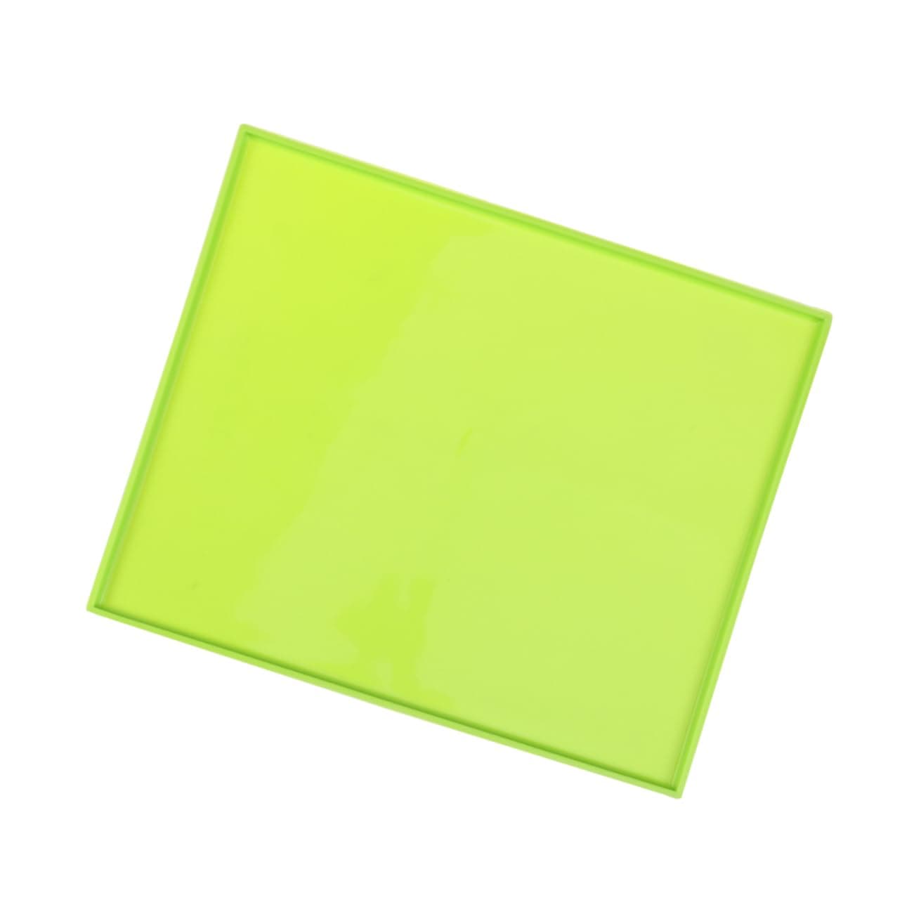FUTUREORYY Silicone Pet Feeding Mat Non Stick Cat Dog Bowl Placemat Easy to Design with Raised Edges Heat Cold Resistant Green