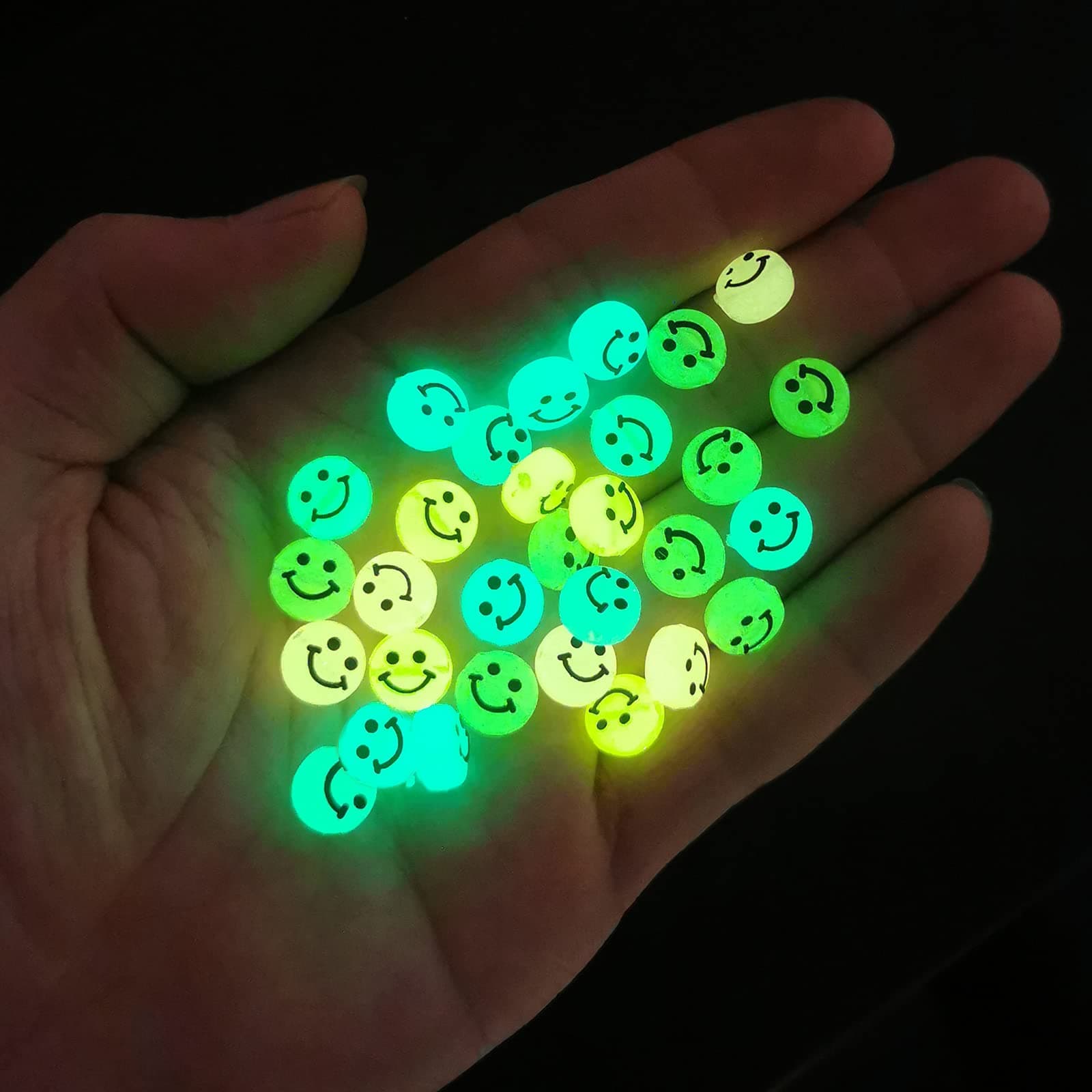 LUBINGSHINE Glowing Solar Luminous Smiley Face Beads Mixed Acrylic Glow in The Dark Happy Face Beads with Rope for DIY Jewelry Craft Making Party Decoration 100pcs (Luminous)