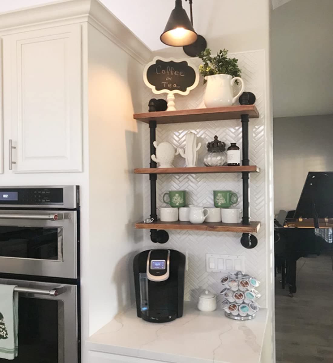 Industrial Pipe Shelving Bookshelf Rustic Wall Bathroom Shelves 3 Tiers Retro Wall Mount Pipe Design DIY Shelf Retro Floating Wooden Shelving (Black, 32" L)