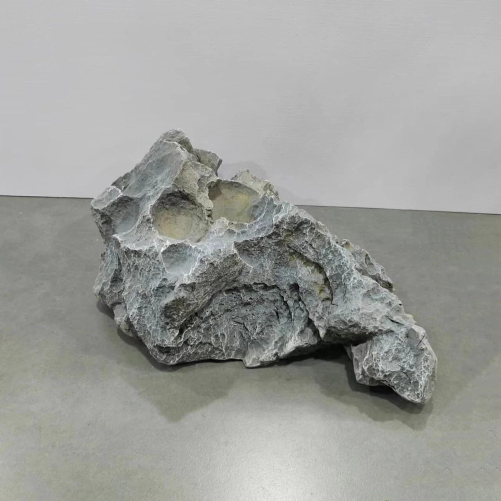 Landscape Rock Artificial Faux Stone Decorative Boulder
