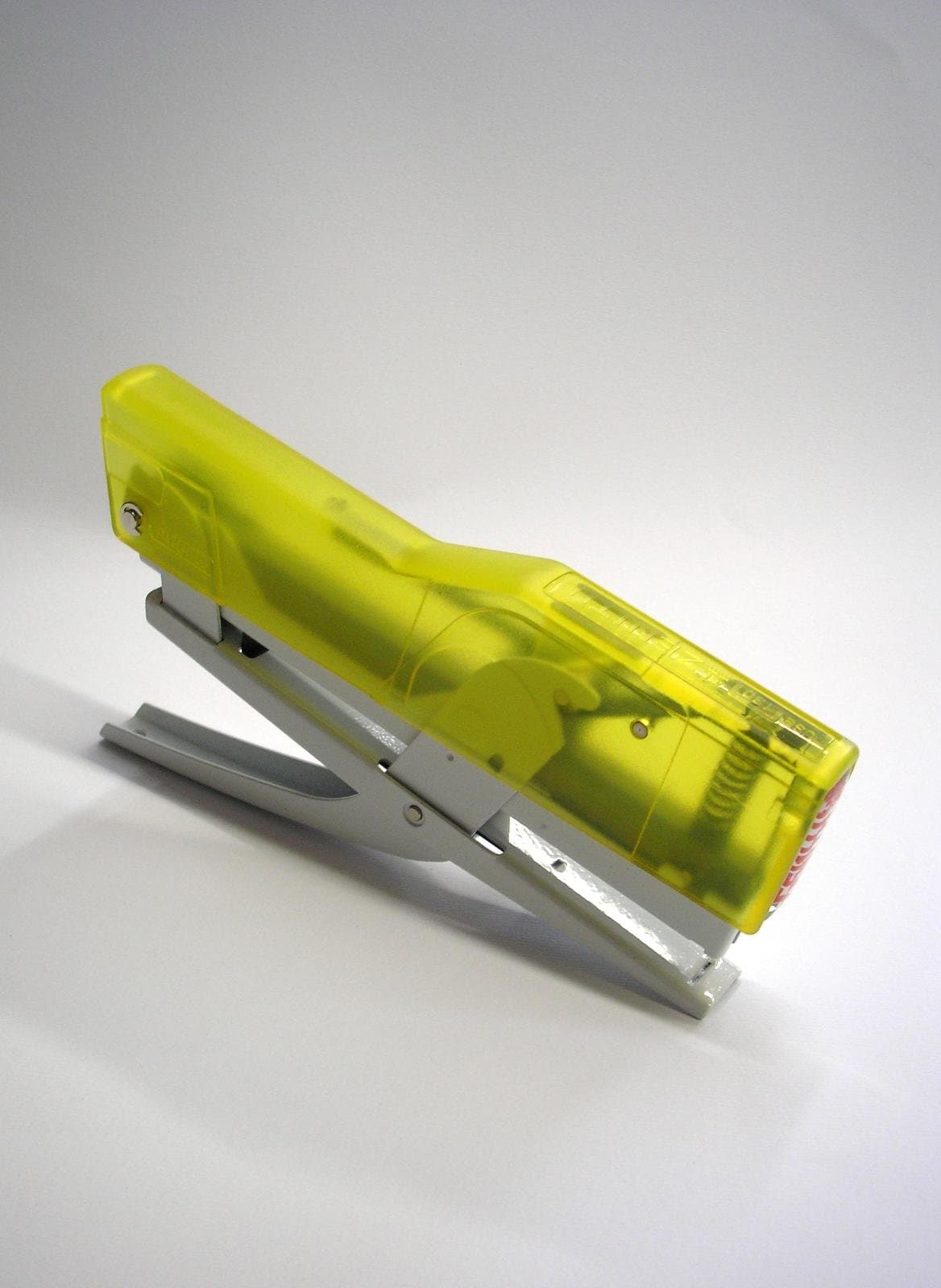 590 Fun Yellow 6/4-6 Stapler