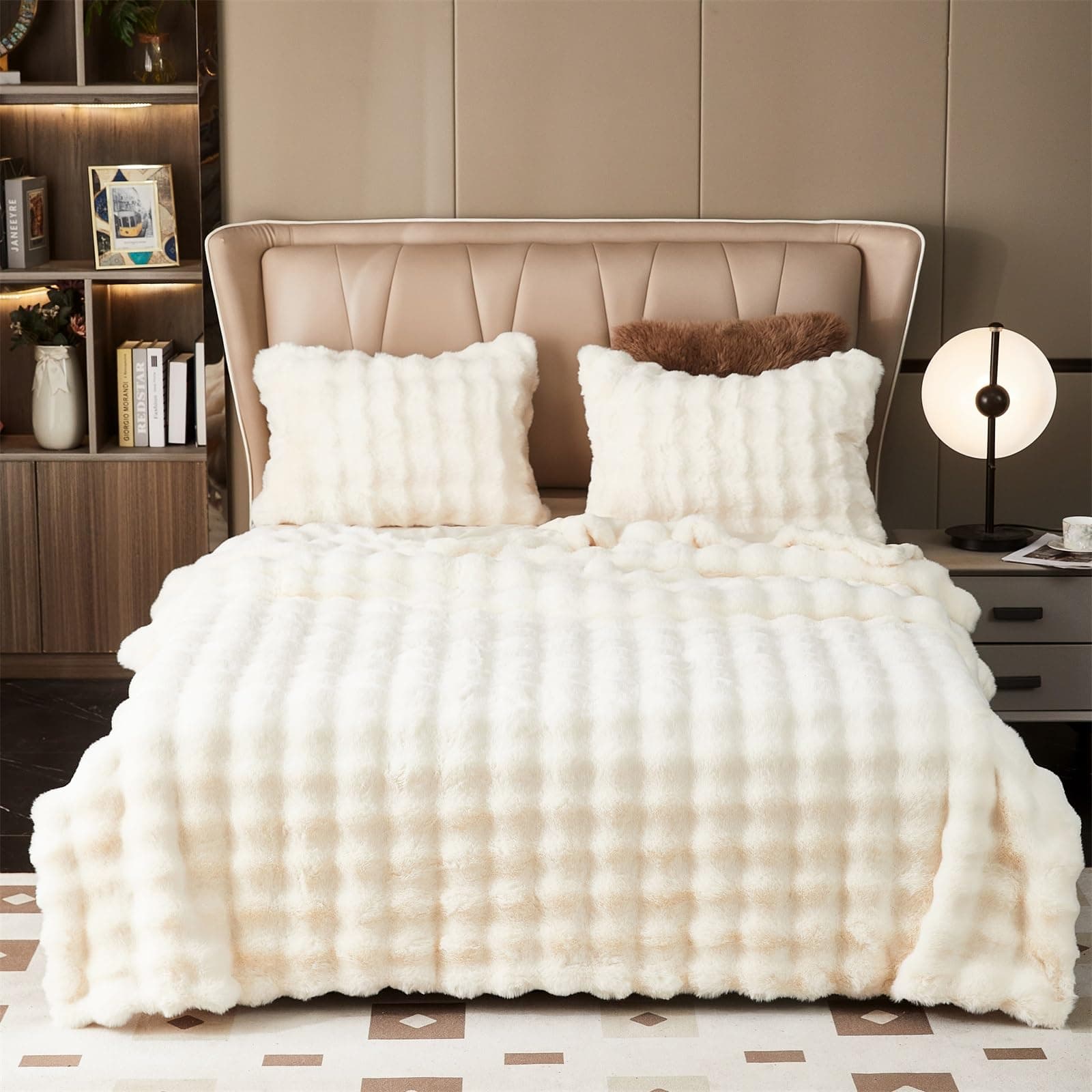 Plush Cuddly Blanket, Fluffy Blanket - Super Soft Cuddly Fuzzy Duvets, 1200 GSM Rabbit Faux Fur Blanket, Lightweight Blankets, Warm Cuddly Blanket for Couch, Bed, Sofa (W 180 x L 230 cm, White)