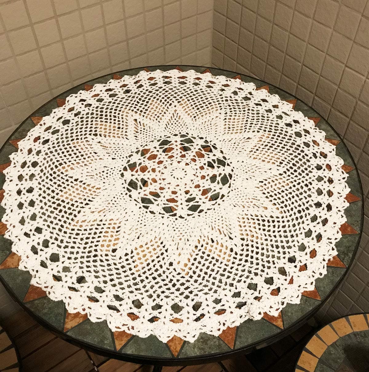 janef White Handmade Crochet Cotton Table Cloth Lace Doilies Round Lace Tablecloths 22 Inches.