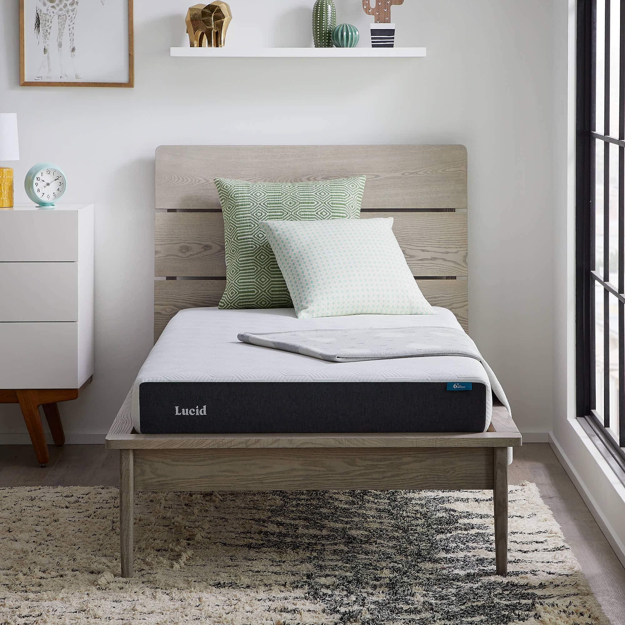 LUCID 6 Inch Gel Memory Foam Mattress – Soft Feel – Gel Infusion – Hypoallergenic Bamboo Charcoal – Breathable Cover, Queen, White