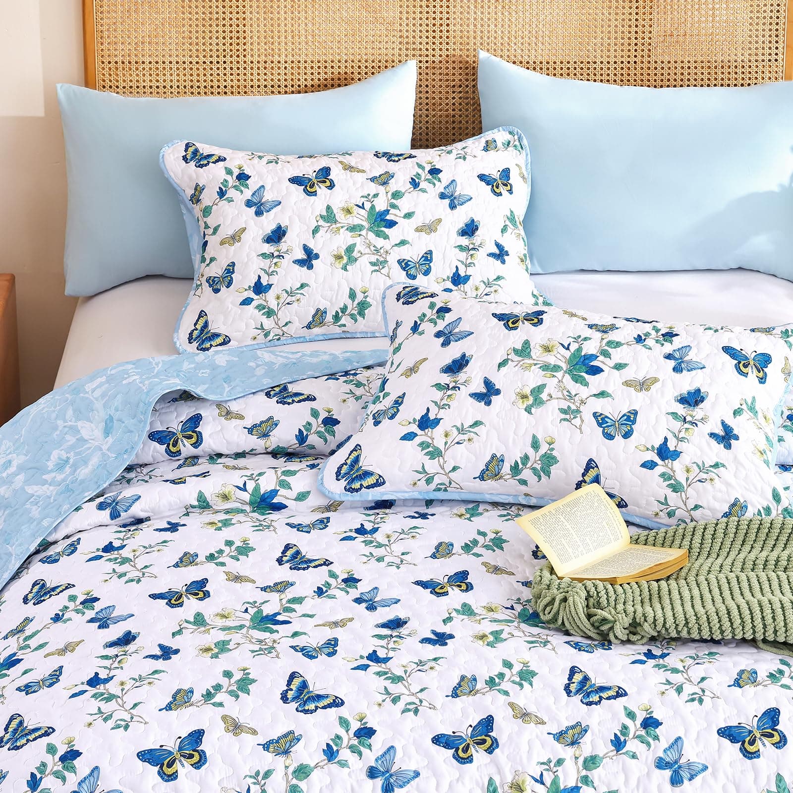 Xruibed Floral Quilt Set King Size, 3 Pieces Blue Bedspread Coverlet Set, Lightweight Coquette Cottagecore Shabby Chic Bedding Set for Women Teen Girls All Season(104"x90")