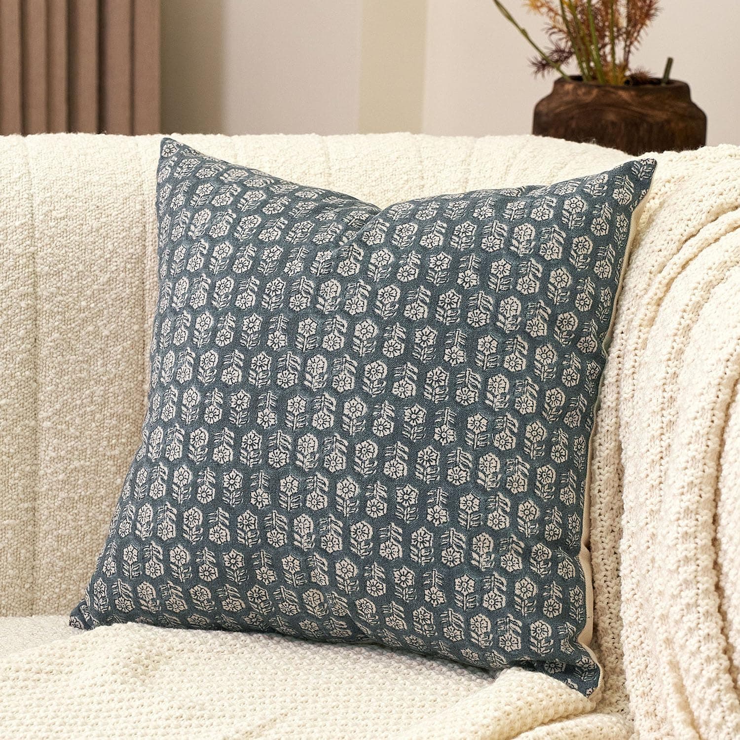 Amor Virisso Floral Cushion Covers Farmhouse Neutral Decorative Pillows for Couch Sofa 1 Piece, Dusty Blue, 20 x 20 Inch
